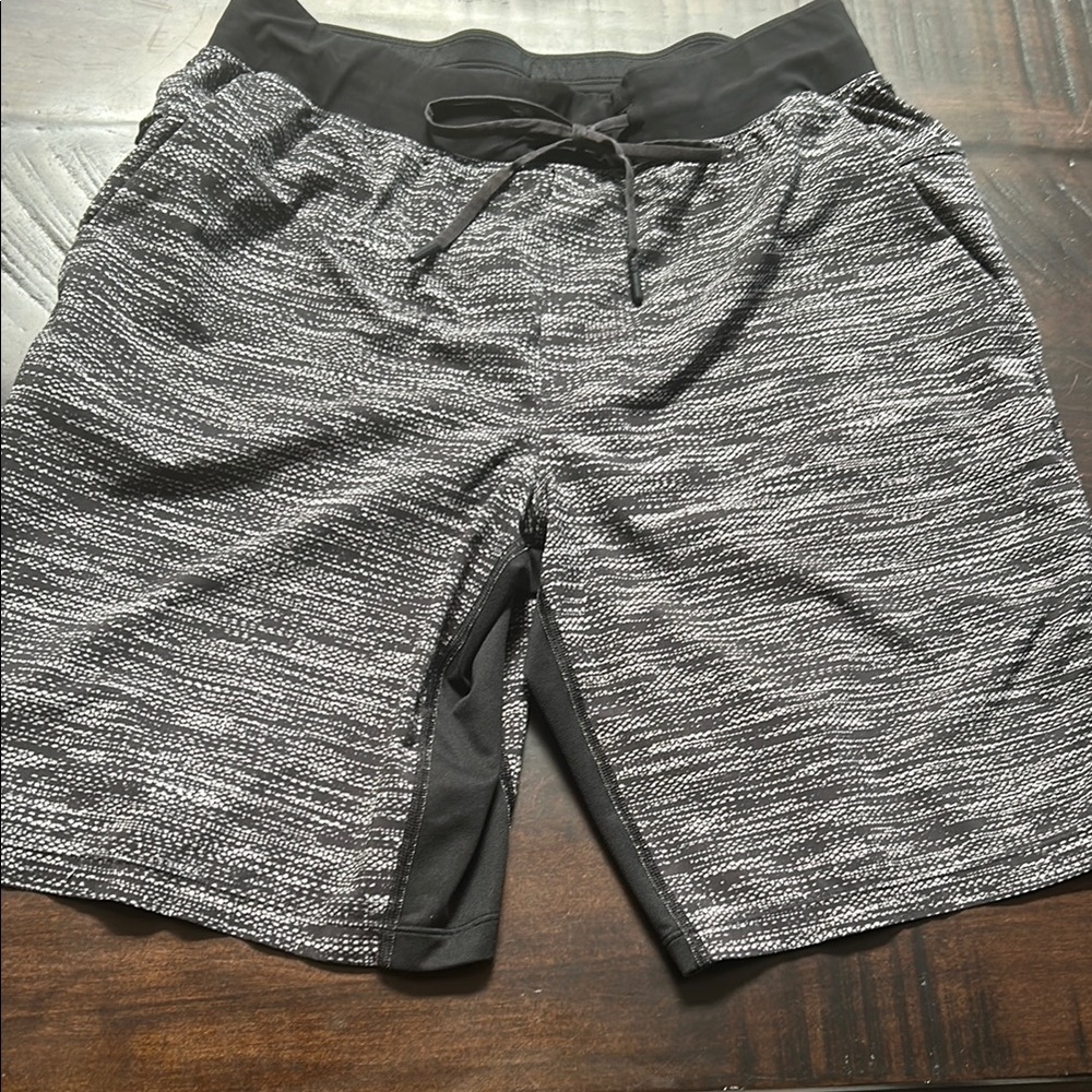 Lululemon Athletica T.H.E. Athletic Shorts Size M
